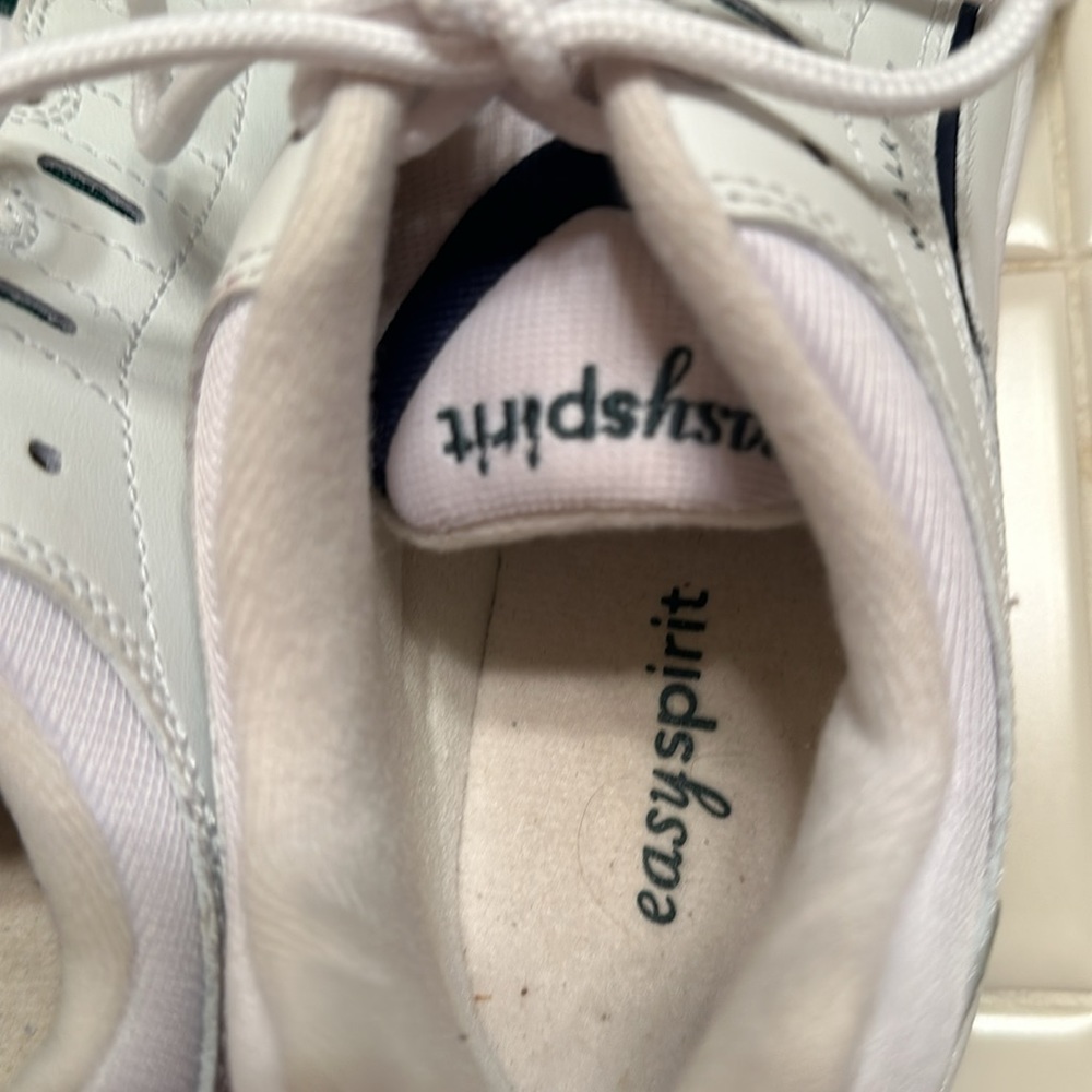 Easy Spirit White Leather Romy Walk & Run Athletic shoes -Size 9 EUC - Picture 11 of 13